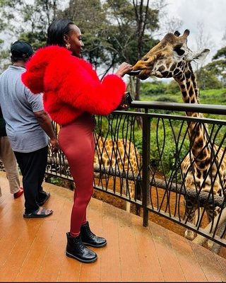 @seline_meme 😍 looking good in our Red Fur Coat