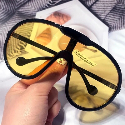 Staying Cool Vintage Sunnies (Yellow Tint)