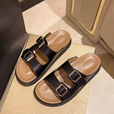Buckle Plain Sandals