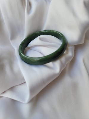 Imperial jade bangle